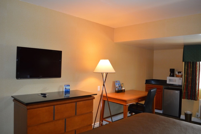 Imagen de la habitación del Hotel Travelodge By Wyndham San Diego Downtown Convention Center. Foto 9