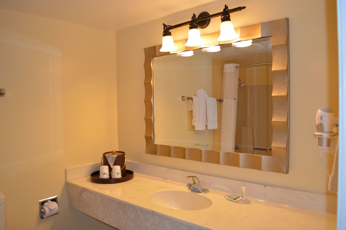 Imagen de la habitación del Hotel Travelodge By Wyndham San Diego Downtown Convention Center. Foto 10