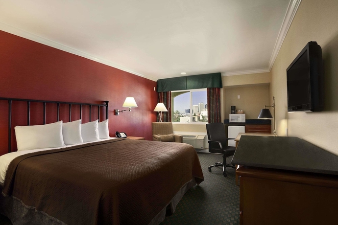 Imagen de la habitación del Hotel Travelodge By Wyndham San Diego Downtown Convention Center. Foto 15
