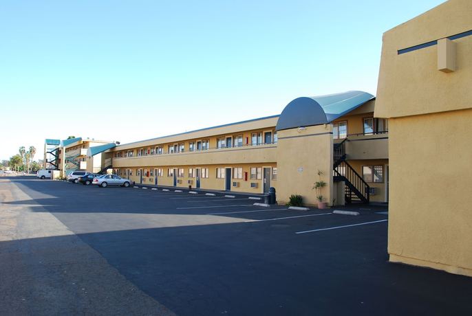 Imagen de los exteriores del Hotel Travelodge By Wyndham San Diego Seaworld. Foto 17