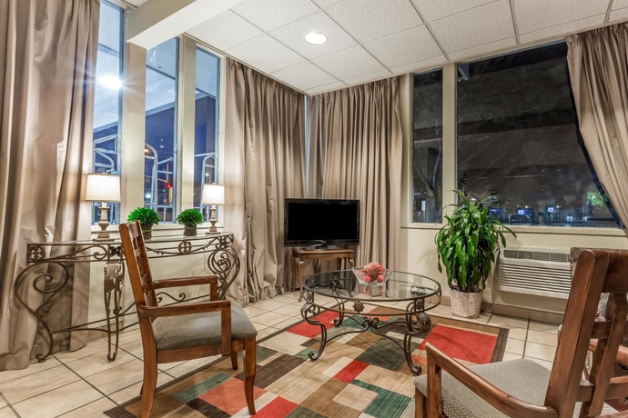 Imagen de los interiores del Hotel Travelodge By Wyndham San Francisco Airport North. Foto 13