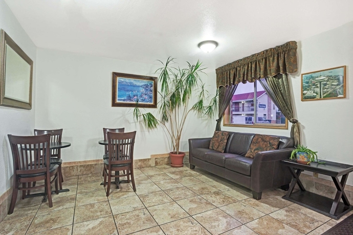 Imagen de los interiores del Hotel Travelodge By Wyndham Seattle North Of Downtown. Foto 11