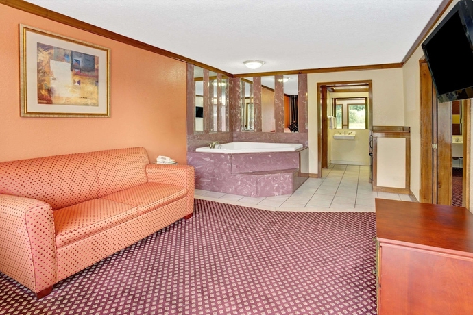 Imagen de la habitación del Hotel Travelodge By Wyndham Sellersburg/ Louisville North. Foto 6