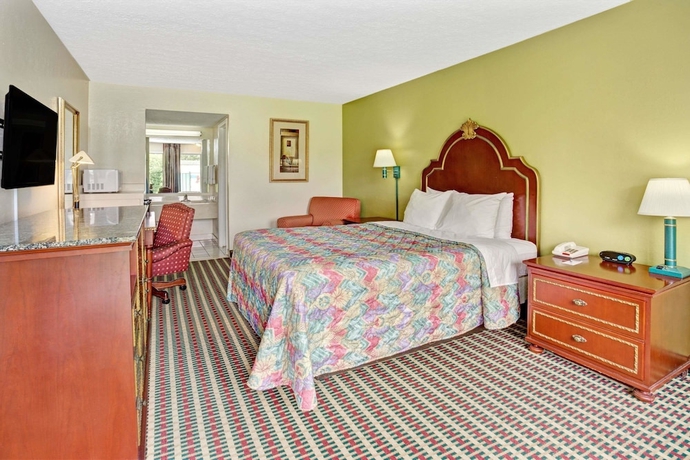 Imagen de la habitación del Hotel Travelodge By Wyndham Sellersburg/ Louisville North. Foto 8