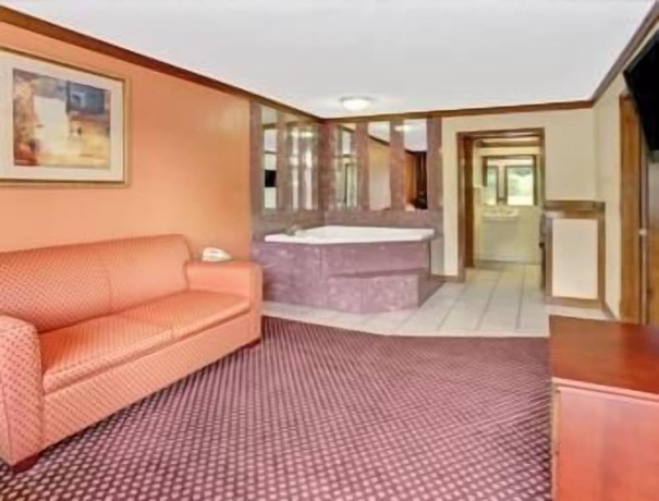 Imagen de la habitación del Hotel Travelodge By Wyndham Sellersburg/ Louisville North. Foto 10