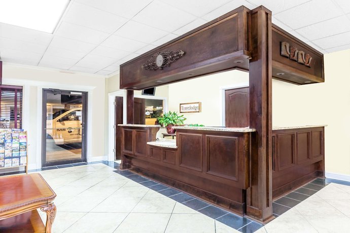 Imagen de los interiores del Hotel Travelodge By Wyndham Shreveport La. Foto 10