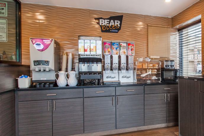 Imagen del bar/restaurante del Hotel Travelodge By Wyndham South Hackensack. Foto 3