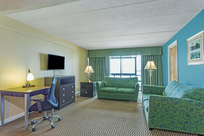 Imagen de la habitación del Hotel Travelodge By Wyndham Suites Virginia Beach Oceanfront. Foto 4