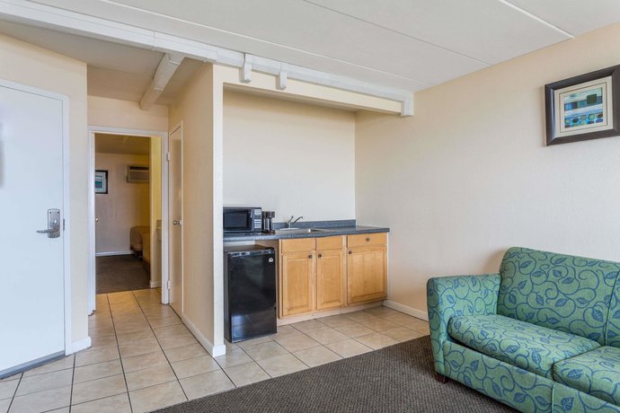 Imagen de la habitación del Hotel Travelodge By Wyndham Suites Virginia Beach Oceanfront. Foto 6