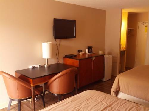 Imagen de la habitación del Hotel Travelodge By Wyndham Swift Current. Foto 4