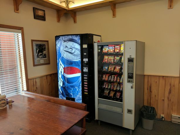 Imagen de los interiores del Hotel Travelodge By Wyndham Three Forks. Foto 9