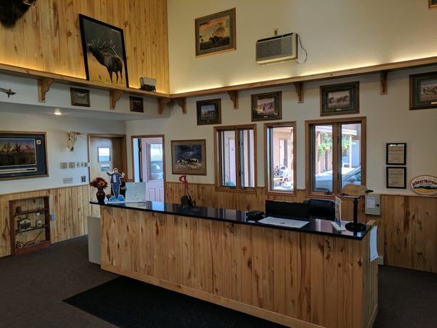 Imagen de los interiores del Hotel Travelodge By Wyndham Three Forks. Foto 10