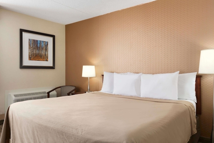 Imagen de la habitación del Hotel Travelodge By Wyndham Toronto East. Foto 4