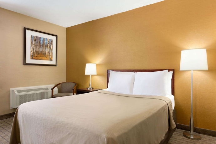 Imagen de la habitación del Hotel Travelodge By Wyndham Toronto East. Foto 6