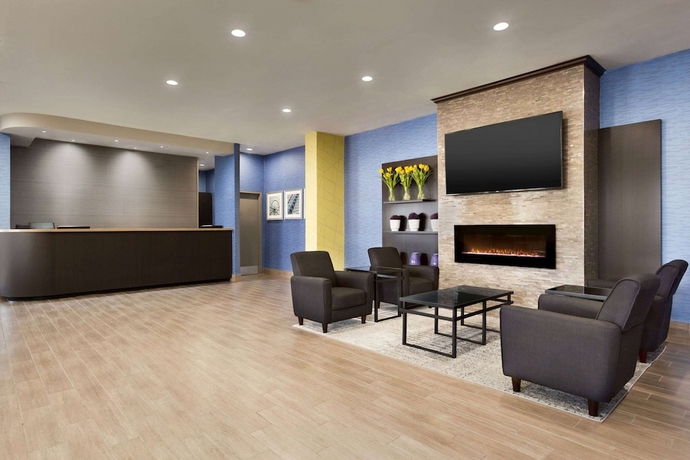 Imagen de los interiores del Hotel Travelodge By Wyndham Toronto East. Foto 17