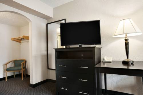Imagen de la habitación del Hotel Travelodge By Wyndham Traverse City Mi. Foto 2