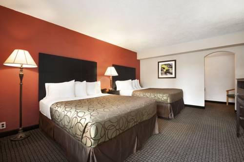 Imagen de la habitación del Hotel Travelodge By Wyndham Traverse City Mi. Foto 9