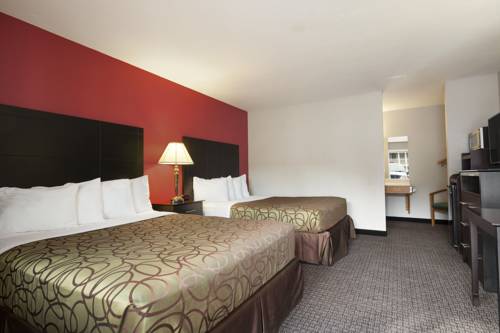 Imagen de la habitación del Hotel Travelodge By Wyndham Traverse City Mi. Foto 10