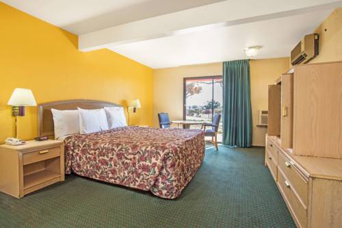 Imagen de la habitación del Hotel Travelodge By Wyndham Turlock. Foto 10