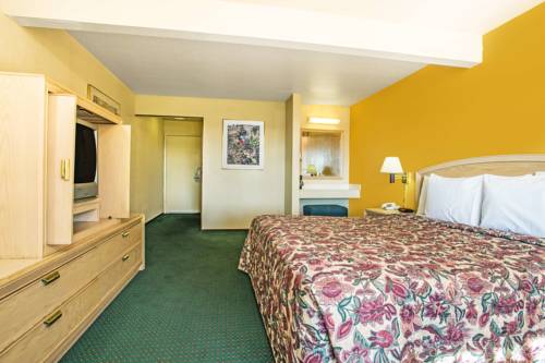 Imagen de la habitación del Hotel Travelodge By Wyndham Turlock. Foto 11