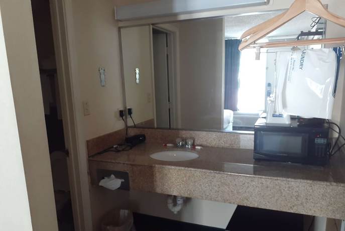 Imagen de la habitación del Hotel Travelodge By Wyndham Virginia Beach Bay Beach. Foto 13