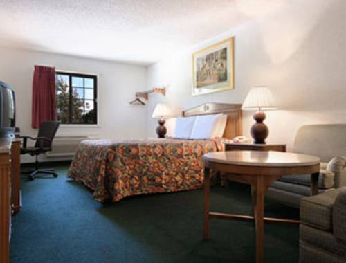 Imagen de la habitación del Hotel Travelodge By Wyndham Waukegan Gurnee. Foto 4