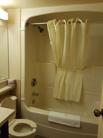Imagen de la habitación del Hotel Travelodge By Wyndham Welland. Foto 11