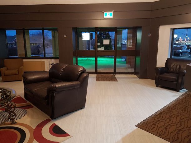 Imagen de los interiores del Hotel Travelodge By Wyndham Welland. Foto 18