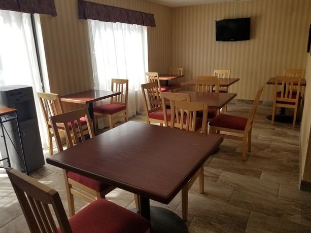 Imagen del bar/restaurante del Hotel Travelodge By Wyndham Welland. Foto 3