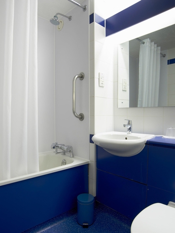 Imagen de la habitación del Hotel Travelodge Cambridge Fourwentways. Foto 3