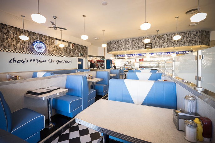 Imagen del bar/restaurante del Hotel Travelodge Cork Airport. Foto 2