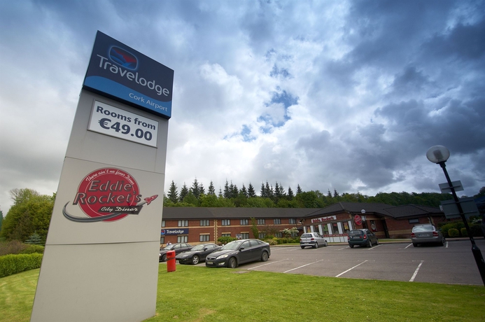 Imagen de los exteriores del Hotel Travelodge Cork Airport. Foto 14
