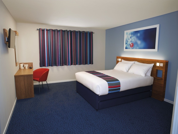 Imagen de los interiores del Hotel Travelodge Dublin Phoenix Park. Foto 11