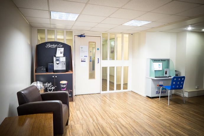 Imagen de los interiores del Hotel Travelodge Dublin Phoenix Park. Foto 15