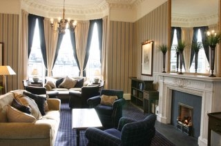 Imagen de los interiores del Hotel Travelodge Edinburgh Haymarket. Foto 5