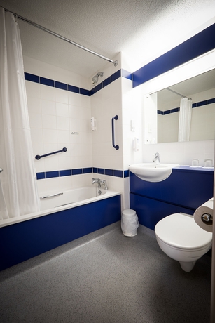 Imagen de la habitación del Hotel Travelodge Galway. Foto 7