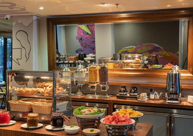 Imagen del bar/restaurante del Hotel Travelodge Georgetown. Foto 3