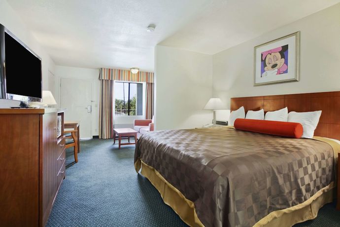 Imagen de la habitación del Hotel Travelodge Inn and Suites By Wyndham Anaheim On Disneyland Dr. Foto 2