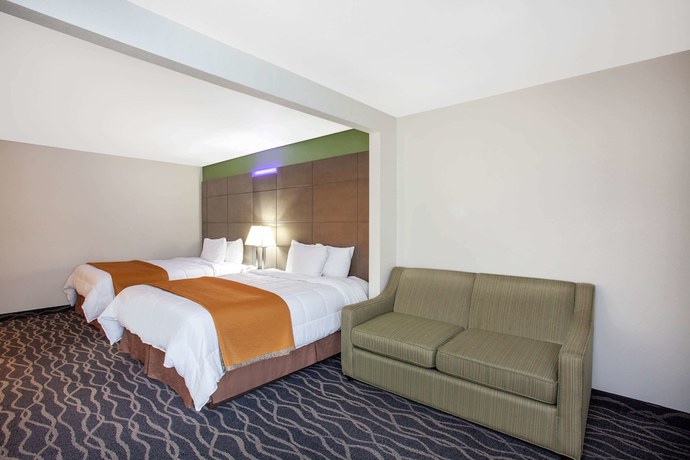 Imagen de la habitación del Hotel Travelodge Inn and Suites By Wyndham Anaheim On Disneyland Dr. Foto 15