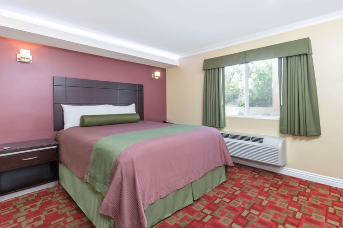 Imagen de la habitación del Hotel Travelodge Inn and Suites By Wyndham Bell Los Angeles Area. Foto 7
