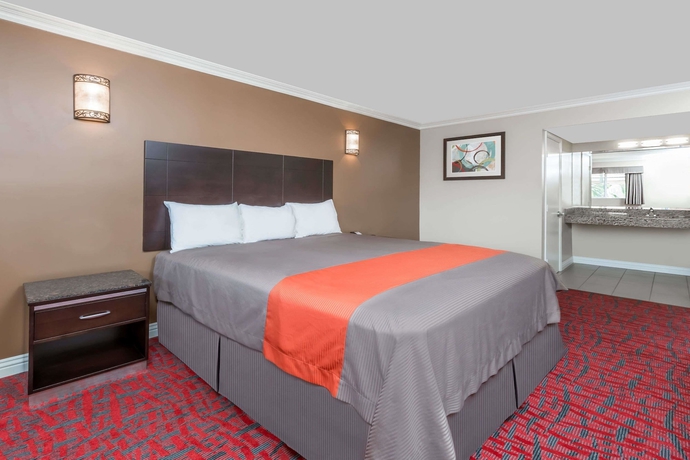Imagen de la habitación del Hotel Travelodge Inn and Suites By Wyndham Bell Los Angeles Area. Foto 8
