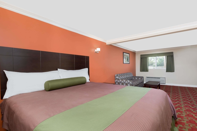 Imagen de la habitación del Hotel Travelodge Inn and Suites By Wyndham Bell Los Angeles Area. Foto 14