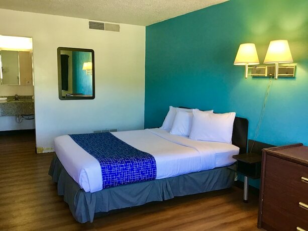 Imagen de la habitación del Hotel Travelodge Inn and Suites by Wyndham Missoula University Park. Foto 6