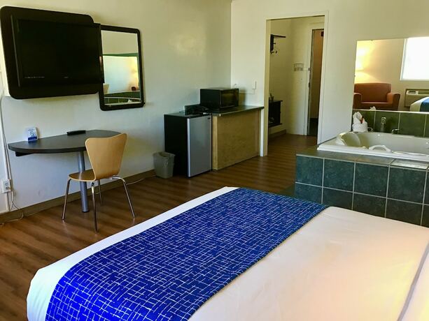 Imagen de la habitación del Hotel Travelodge Inn and Suites by Wyndham Missoula University Park. Foto 9