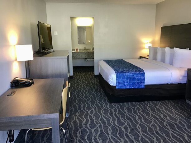 Imagen de la habitación del Hotel Travelodge Inn and Suites by Wyndham Missoula University Park. Foto 19