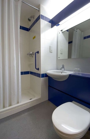 Imagen de la habitación del Hotel Travelodge Inverness Fairways. Foto 15