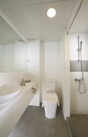 Imagen de la habitación del Hotel Travelodge Kowloon. Foto 9