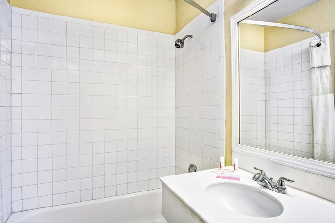 Imagen de la habitación del Hotel Travelodge Las Vegas Center Strip. Foto 10