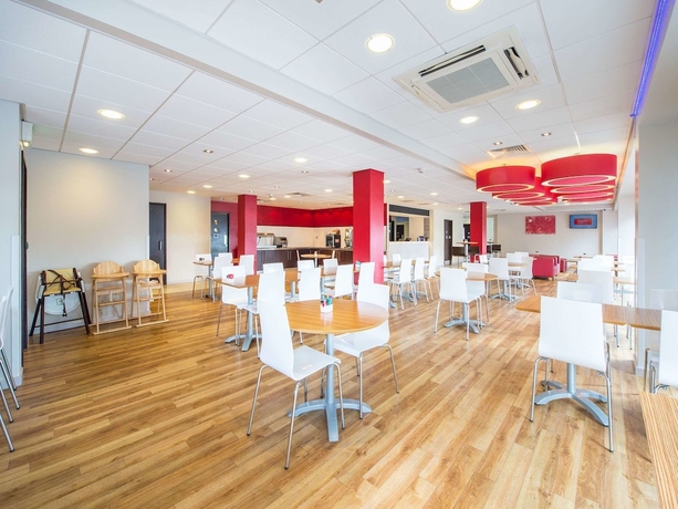 Imagen del bar/restaurante del Hotel Travelodge Liverpool Central The Strand. Foto 3