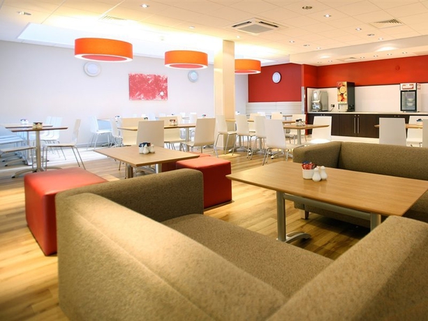 Imagen general del Hotel Travelodge London Ealing. Foto 2